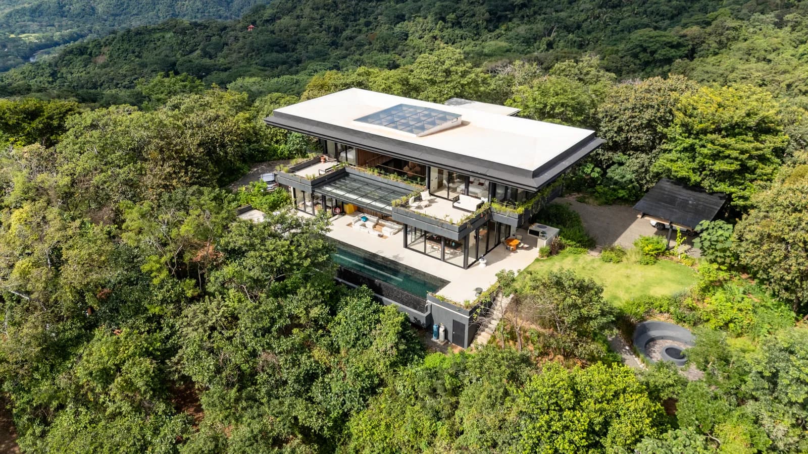 Casa Luz de Ocaso, built by Blue Projects Construction