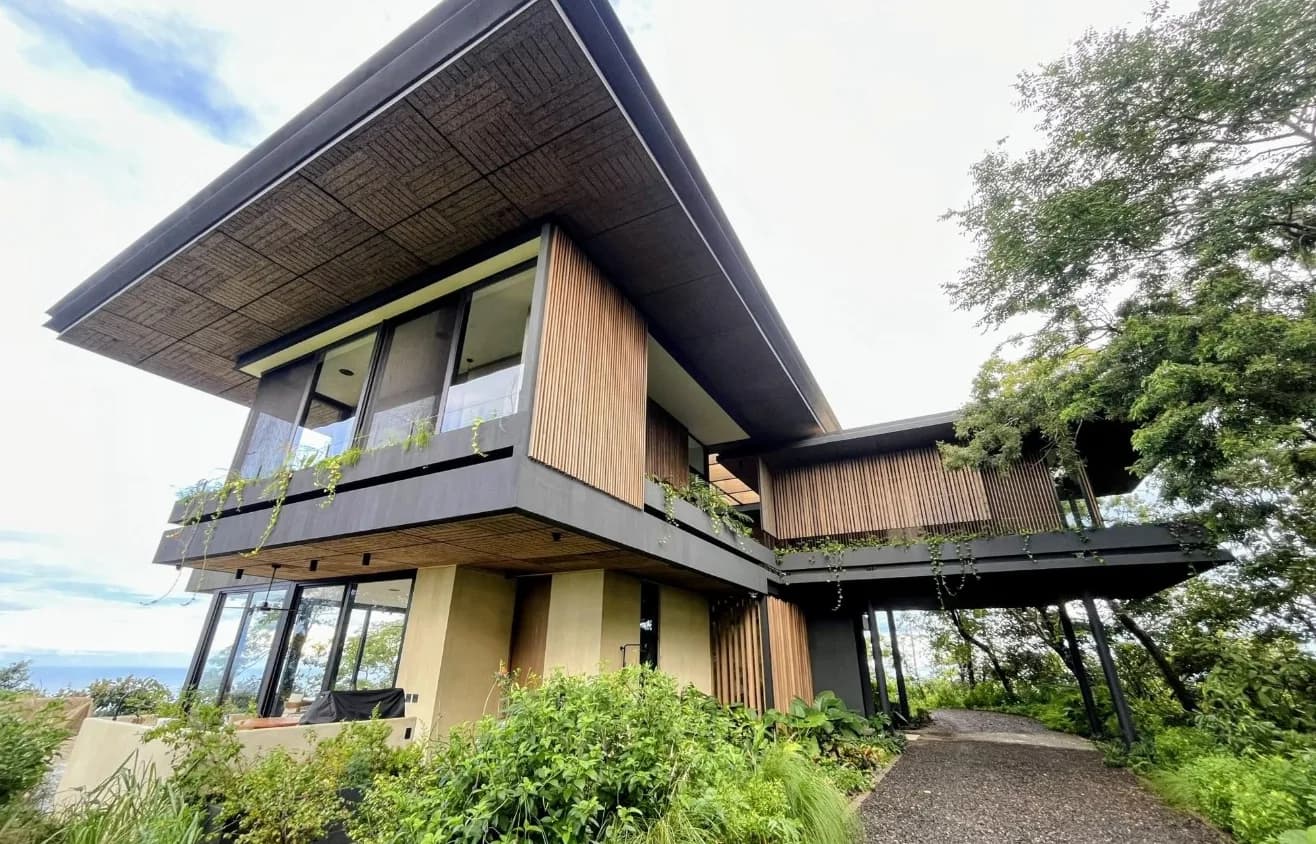 Casa Luz de Ocaso, built by Blue Projects Construction